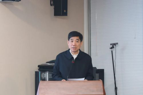 北京中医药大学校长徐安龙首先代表学校对东直门医院通州院区重点实验室新平台的启动表示祝贺.png