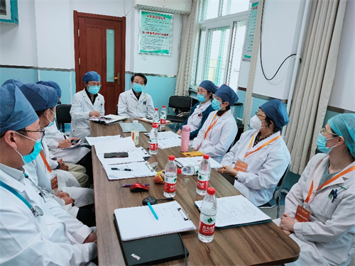 北京中医医院举办教学质量月系列教师培训活动 (2).jpg
