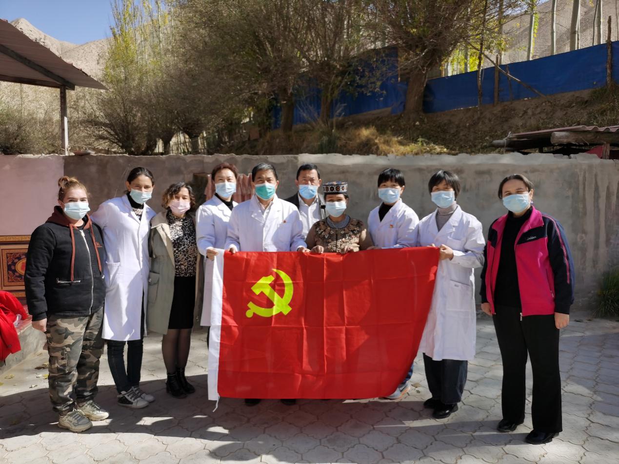国家中医巡回医疗队成员尹书会随队进疆开展工作5.jpg 国家中医巡回医疗队成员尹书会随队进疆开展工作5.jpg
