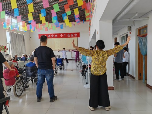 “端午敬老 健康同行” 北京市中医药服务进养老机构--新生活敬老院巡诊活动-昌平区中医医院 (4).jpg