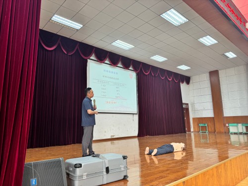 急救科普进校园 杏林天使护童安-北京中医药大学附属昌平医院 (3).jpg