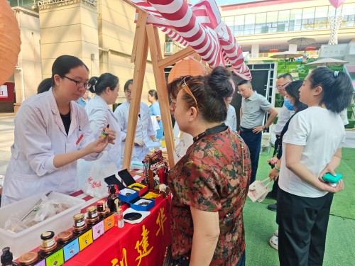 北京中医药大学附属昌平医院亮相昌平区中医药文化健康市集-20260924 (4).jpg