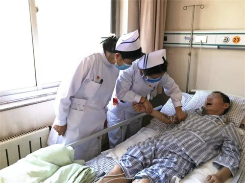 优化护理 精细化管理提升服务质量 (1).jpg