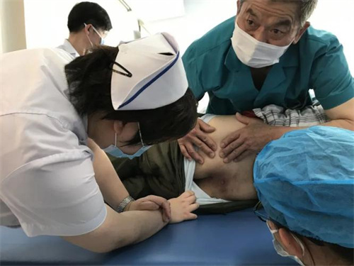 优化护理 精细化管理提升服务质量 (2).jpg