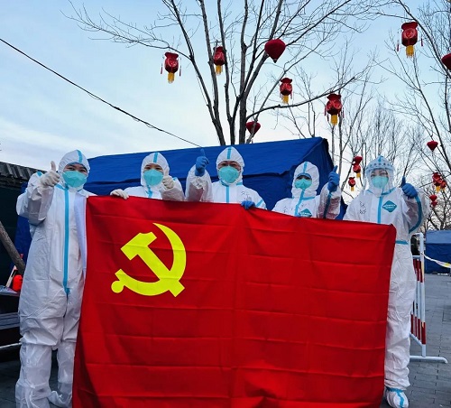 医院青年医务人员支援核酸采集工作2 (2).jpg 医院青年医务人员支援核酸采集工作2 (2).jpg