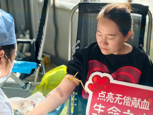 生命护航,热血担当——昌平区中医医院干部职工积极参与无偿献血活动 (6).jpg