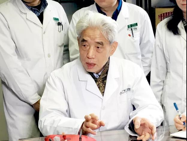 国医大师薛伯寿是蒲辅周先生的入室弟子,虽年逾八十,仍定期门诊