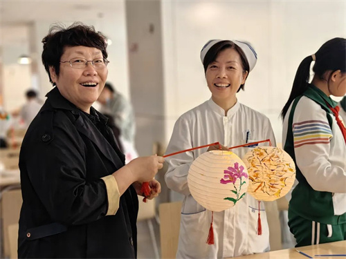 提灯“妙”趣,喜笑晏晏2.jpg 提灯“妙”趣,喜笑晏晏2.jpg