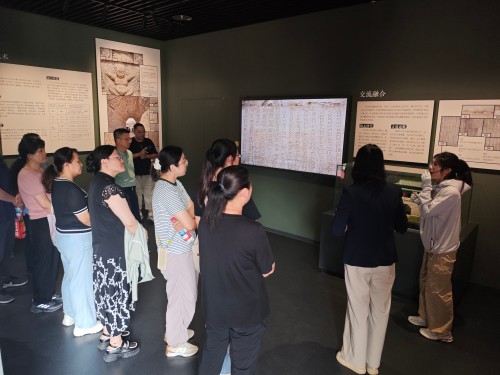 传承长城精神 砥砺初心使命--昌平区中医医院 (1).jpg
